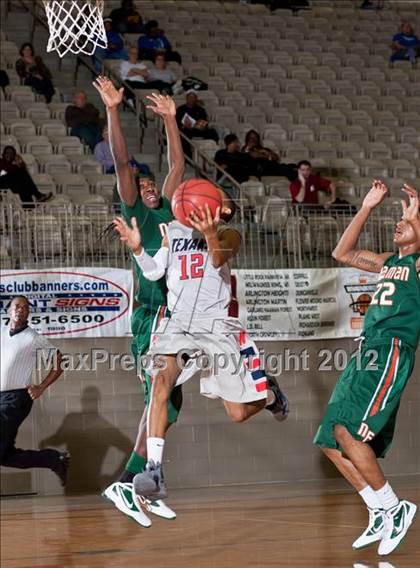 Thumbnail 3 in Naaman Forest vs. Northwest (Whataburger Tournament) photogallery.