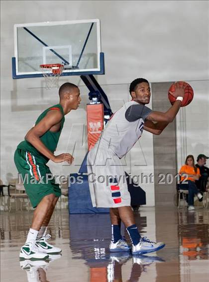 Thumbnail 1 in Naaman Forest vs. Northwest (Whataburger Tournament) photogallery.