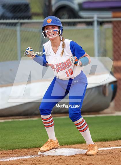 Thumbnail 2 in DeSoto Central vs. Madison Central (MSHAA 6A Round 2) photogallery.