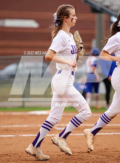 Thumbnail 1 in DeSoto Central vs. Madison Central (MSHAA 6A Round 2) photogallery.