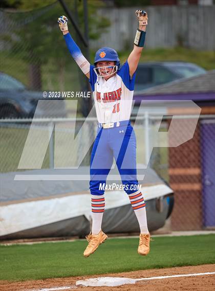 Thumbnail 2 in DeSoto Central vs. Madison Central (MSHAA 6A Round 2) photogallery.