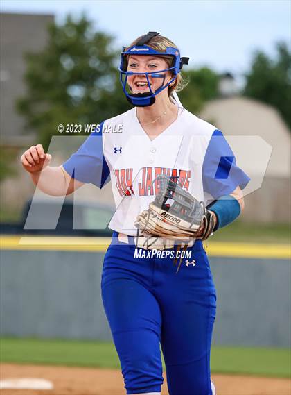 Thumbnail 2 in DeSoto Central vs. Madison Central (MSHAA 6A Round 2) photogallery.