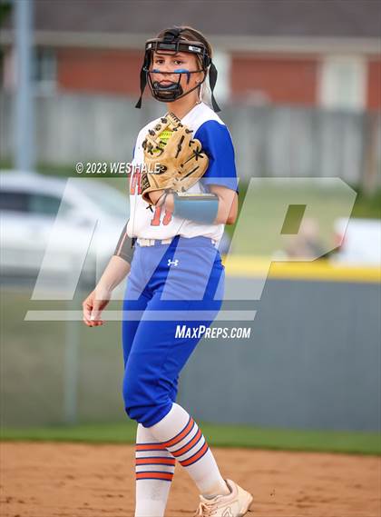 Thumbnail 2 in DeSoto Central vs. Madison Central (MSHAA 6A Round 2) photogallery.