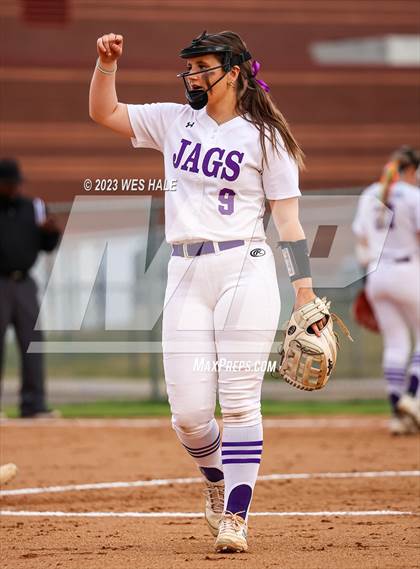 Thumbnail 3 in DeSoto Central vs. Madison Central (MSHAA 6A Round 2) photogallery.