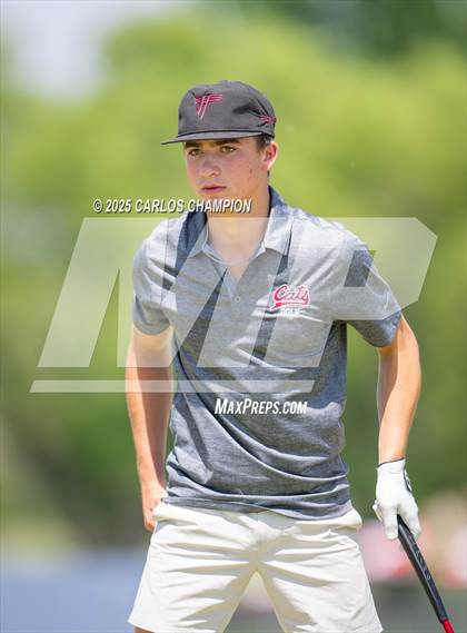 Thumbnail 3 in UIL 4A Boys Golf Finals photogallery.