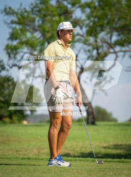 Thumbnail 2 in UIL 4A Boys Golf Finals photogallery.