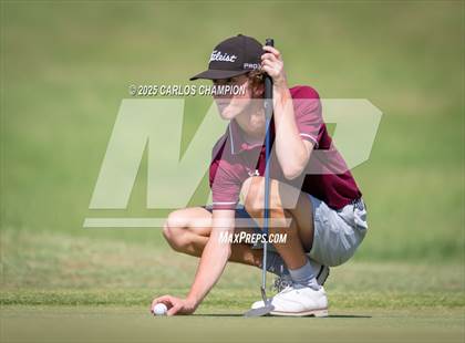 Thumbnail 2 in UIL 4A Boys Golf Finals photogallery.