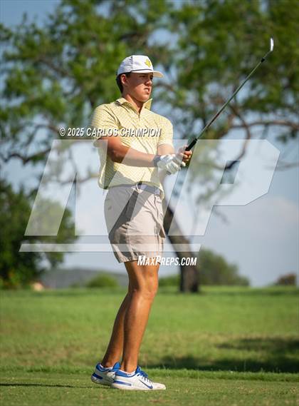 Thumbnail 1 in UIL 4A Boys Golf Finals photogallery.