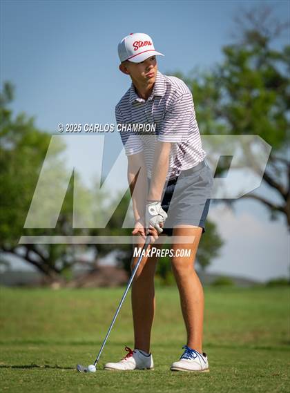 Thumbnail 1 in UIL 4A Boys Golf Finals photogallery.