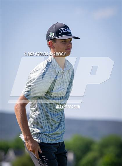 Thumbnail 1 in UIL 4A Boys Golf Finals photogallery.