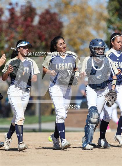 Thumbnail 1 in ThunderRidge vs. Legacy (CHSAA 5A Playoff) photogallery.