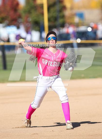 Thumbnail 2 in ThunderRidge vs. Legacy (CHSAA 5A Playoff) photogallery.
