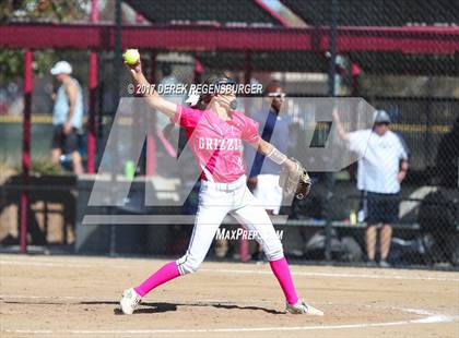 Thumbnail 3 in ThunderRidge vs. Legacy (CHSAA 5A Playoff) photogallery.