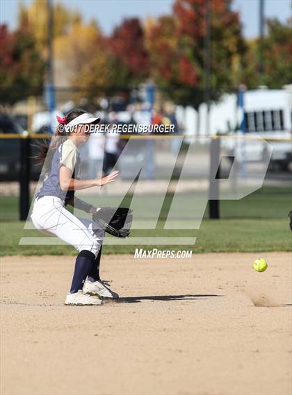 Thumbnail 2 in ThunderRidge vs. Legacy (CHSAA 5A Playoff) photogallery.