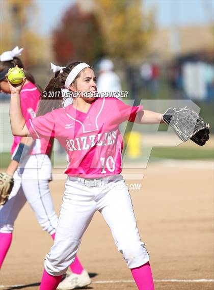 Thumbnail 1 in ThunderRidge vs. Legacy (CHSAA 5A Playoff) photogallery.