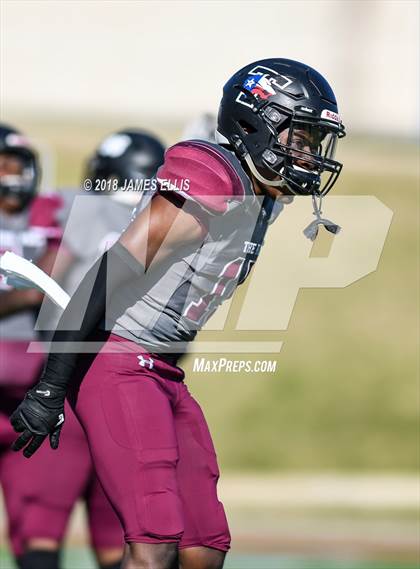 Thumbnail 2 in Mansfield Timberview vs. Magnolia West (UIL 5A Area Playoffl) photogallery.