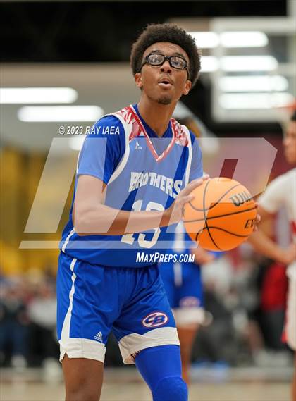 Thumbnail 2 in Christian Brothers @ Jesuit (Holy Hoops) photogallery.