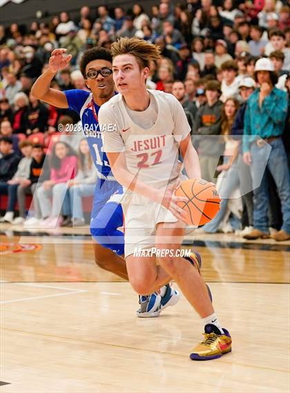 Thumbnail 1 in Christian Brothers @ Jesuit (Holy Hoops) photogallery.
