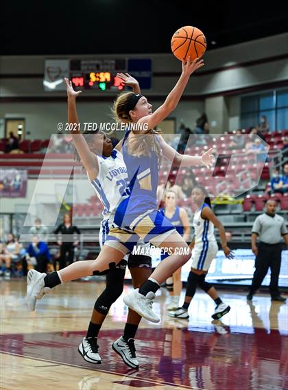 Thumbnail 2 in Star City vs. Harrison (AAA 4A State Round Two) photogallery.