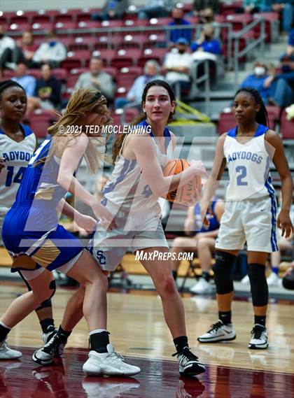 Thumbnail 1 in Star City vs. Harrison (AAA 4A State Round Two) photogallery.