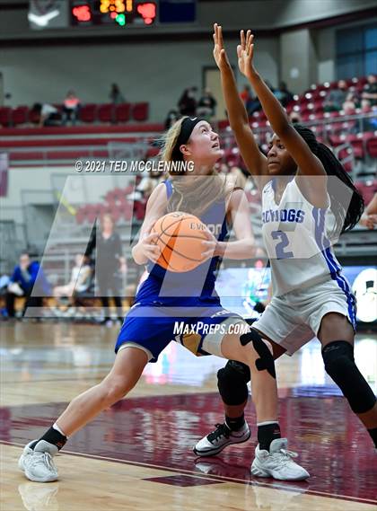 Thumbnail 3 in Star City vs. Harrison (AAA 4A State Round Two) photogallery.