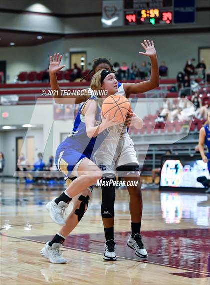 Thumbnail 3 in Star City vs. Harrison (AAA 4A State Round Two) photogallery.