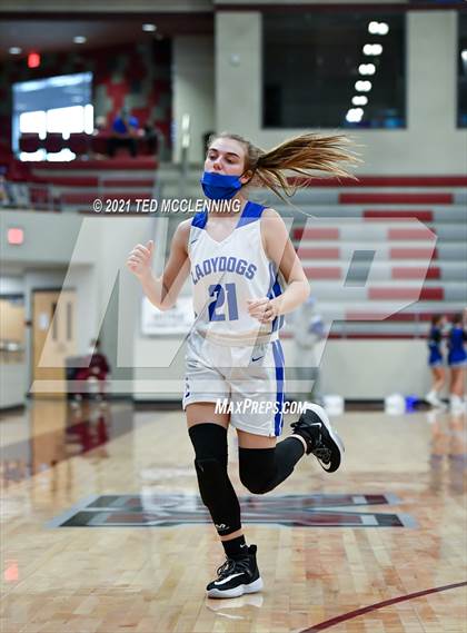 Thumbnail 1 in Star City vs. Harrison (AAA 4A State Round Two) photogallery.