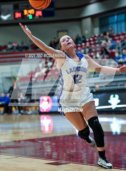 Thumbnail 2 in Star City vs. Harrison (AAA 4A State Round Two) photogallery.