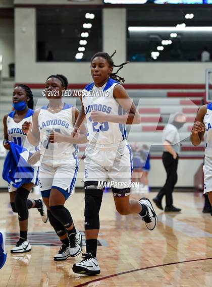 Thumbnail 2 in Star City vs. Harrison (AAA 4A State Round Two) photogallery.