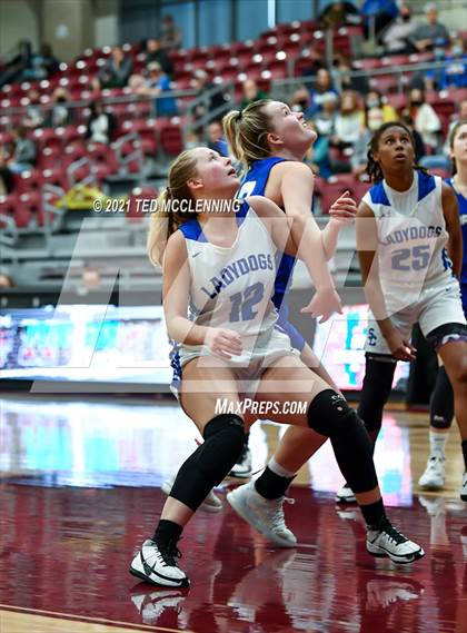 Thumbnail 3 in Star City vs. Harrison (AAA 4A State Round Two) photogallery.