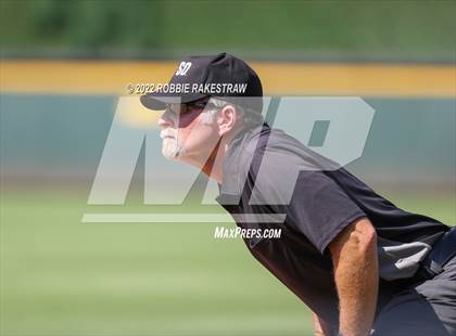 Thumbnail 3 in Friendswood vs. Mansfield Legacy (UIL 5A Baseball Semifinal) photogallery.