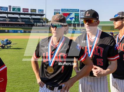 Thumbnail 1 in Friendswood vs. Mansfield Legacy (UIL 5A Baseball Semifinal) photogallery.
