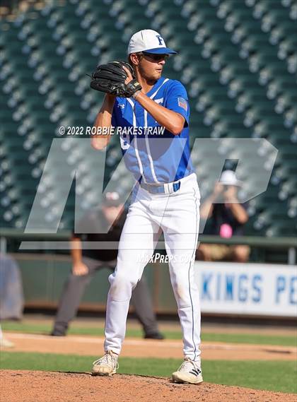 Thumbnail 1 in Friendswood vs. Mansfield Legacy (UIL 5A Baseball Semifinal) photogallery.