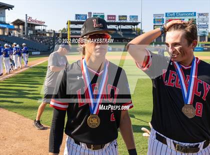 Thumbnail 1 in Friendswood vs. Mansfield Legacy (UIL 5A Baseball Semifinal) photogallery.