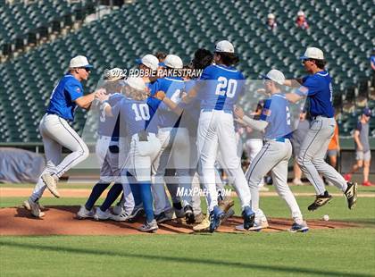 Thumbnail 2 in Friendswood vs. Mansfield Legacy (UIL 5A Baseball Semifinal) photogallery.