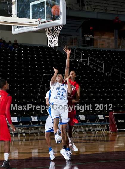 Thumbnail 2 in Bishop Dunne @ Wilmer-Hutchins (DJH5 Holiday Showcase) photogallery.