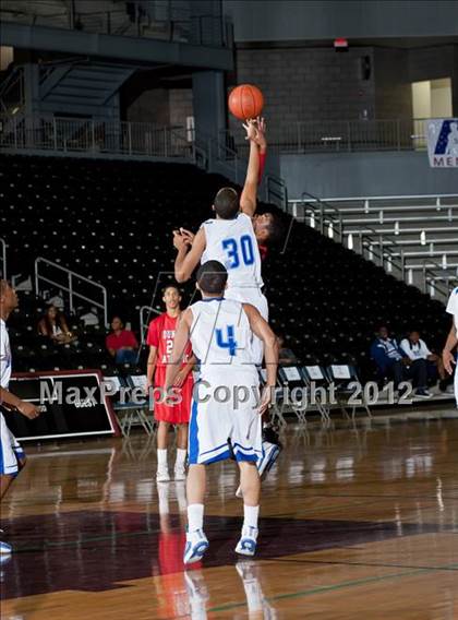 Thumbnail 3 in Bishop Dunne @ Wilmer-Hutchins (DJH5 Holiday Showcase) photogallery.