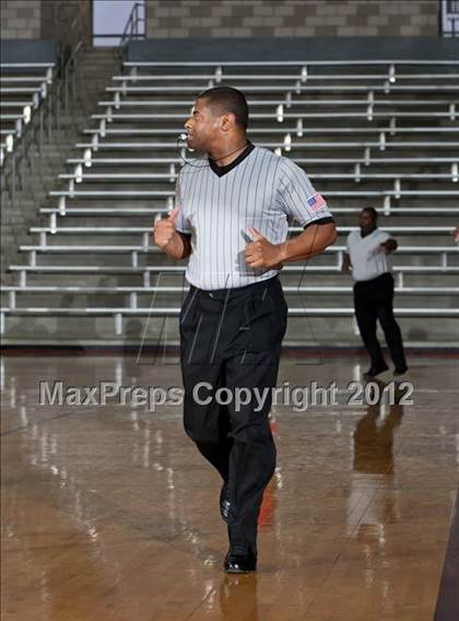 Thumbnail 2 in Bishop Dunne @ Wilmer-Hutchins (DJH5 Holiday Showcase) photogallery.