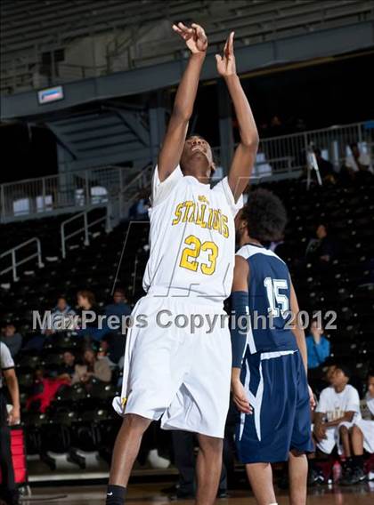 Thumbnail 2 in Bishop Dunne @ Wilmer-Hutchins (DJH5 Holiday Showcase) photogallery.
