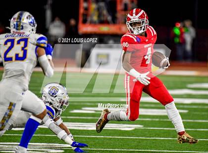 Thumbnail 2 in Serra vs. Mater Dei (CIF State Open DIV Championship) photogallery.
