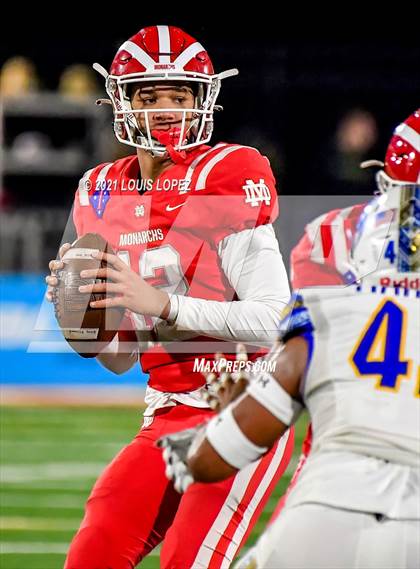 Thumbnail 3 in Serra vs. Mater Dei (CIF State Open DIV Championship) photogallery.