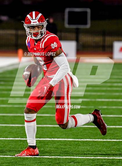Thumbnail 3 in Serra vs. Mater Dei (CIF State Open DIV Championship) photogallery.
