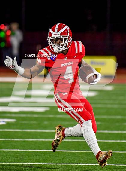Thumbnail 3 in Serra vs. Mater Dei (CIF State Open DIV Championship) photogallery.