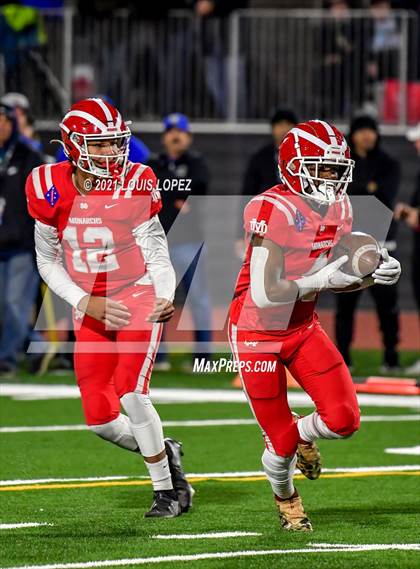 Thumbnail 2 in Serra vs. Mater Dei (CIF State Open DIV Championship) photogallery.