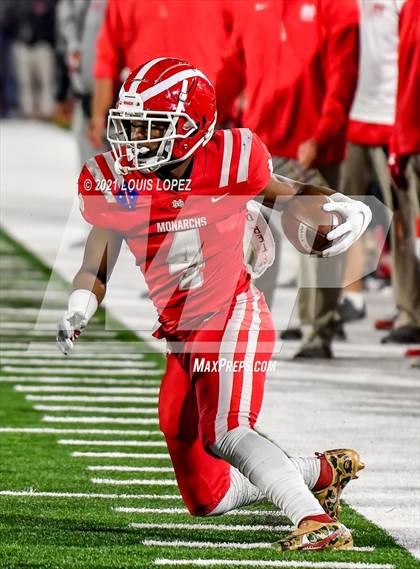 Thumbnail 3 in Serra vs. Mater Dei (CIF State Open DIV Championship) photogallery.