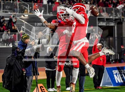 Thumbnail 2 in Serra vs. Mater Dei (CIF State Open DIV Championship) photogallery.