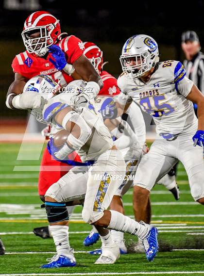 Thumbnail 3 in Serra vs. Mater Dei (CIF State Open DIV Championship) photogallery.