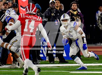Thumbnail 2 in Serra vs. Mater Dei (CIF State Open DIV Championship) photogallery.
