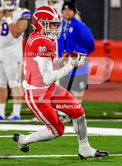 Thumbnail 2 in Serra vs. Mater Dei (CIF State Open DIV Championship) photogallery.