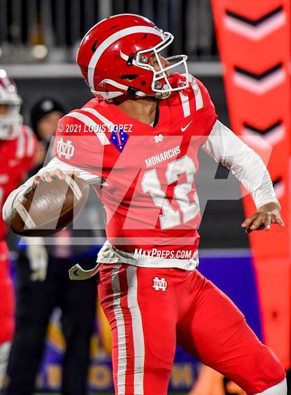 Thumbnail 2 in Serra vs. Mater Dei (CIF State Open DIV Championship) photogallery.